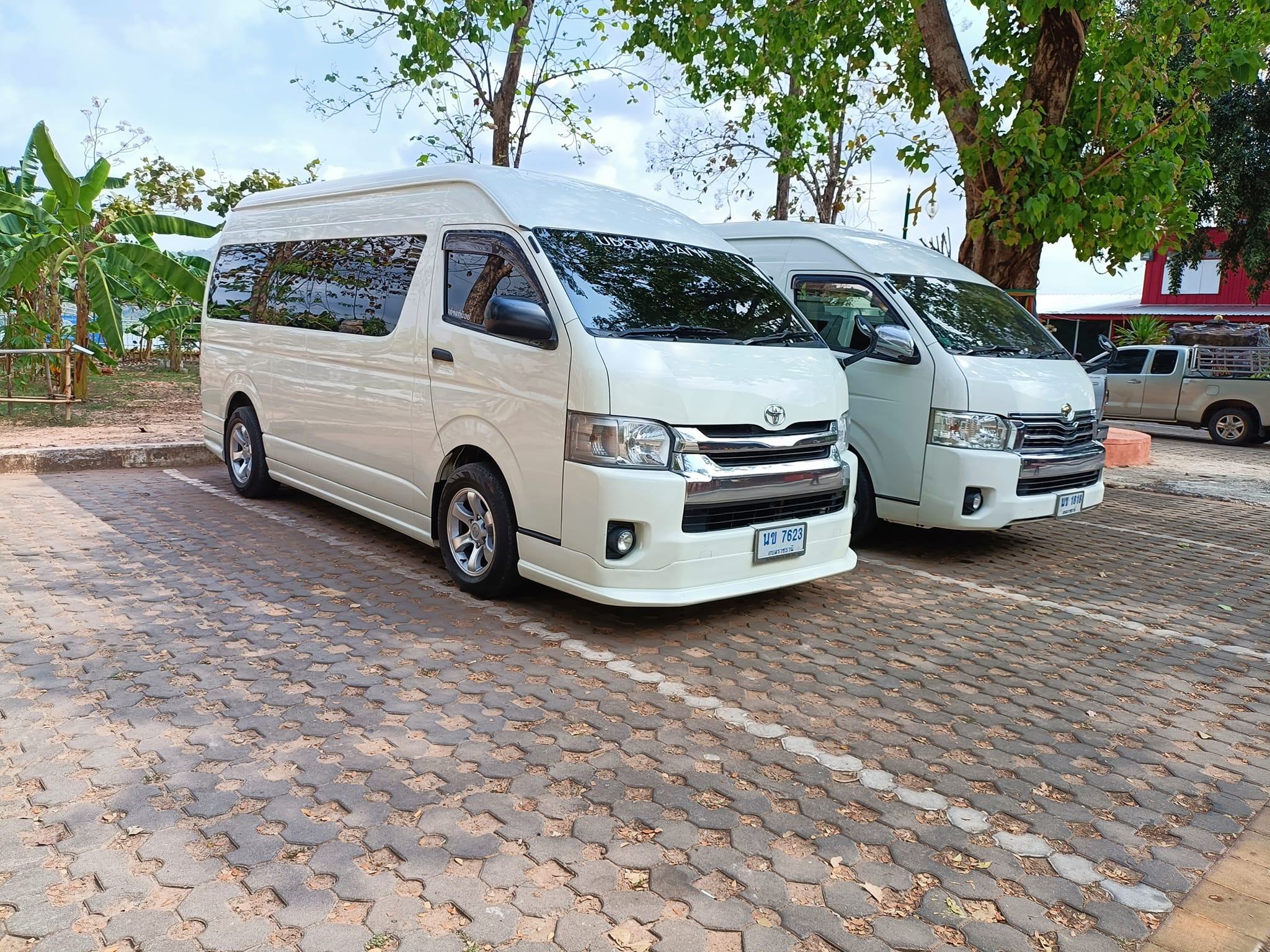 เช่ารถตู้อุบล