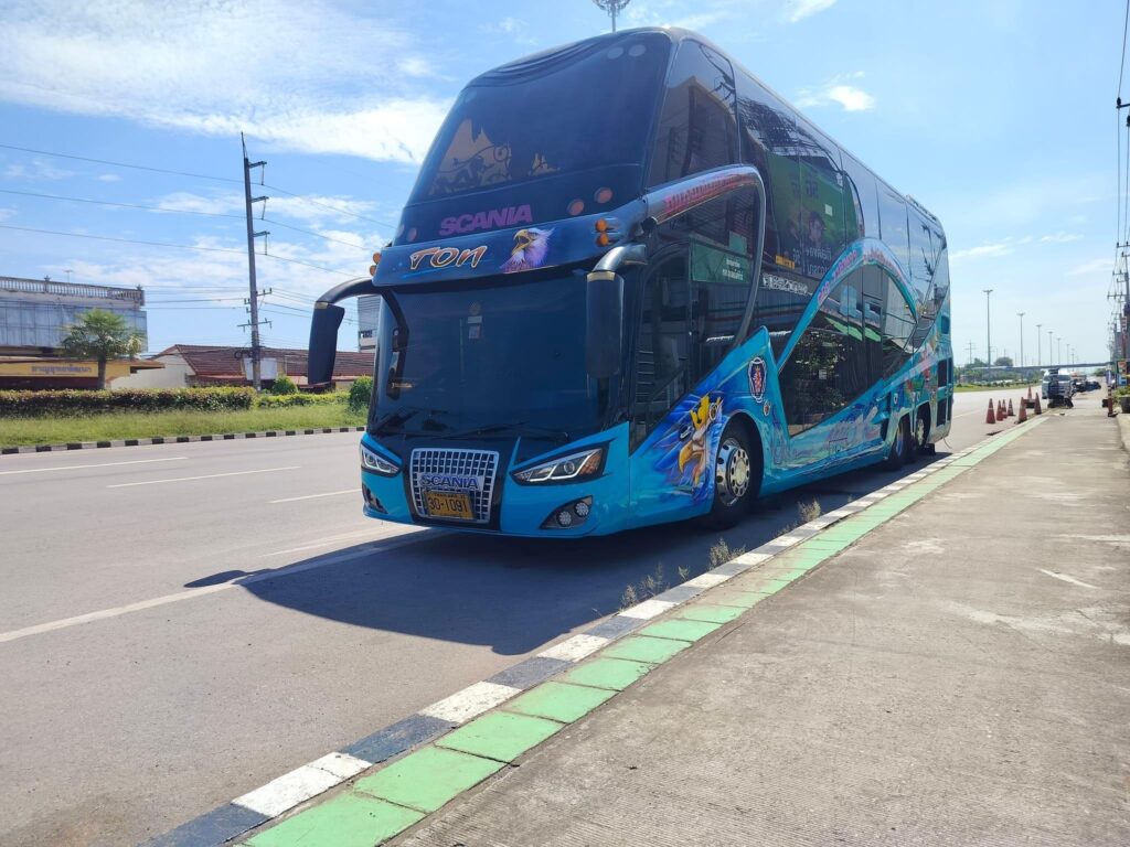 รถบัสปรับอากาศ 2 ชั้น